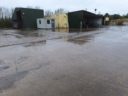 Industrial Unit To Let – 2,000 sq. feet (186 sq. metres)